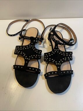 RAID Brinley studded flat Black Studded T-Strap Women's Sandals Sz 5